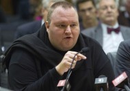 金·多特康姆(Kim Dotcom)在一场长达12年的诉讼中败诉，该诉讼旨在阻止新西兰驱逐出境，并面临美国版权案件